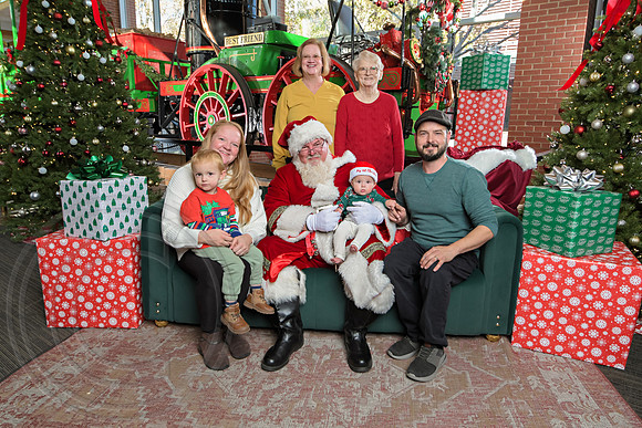 The Charleston Santa 2024-Dec7-1670