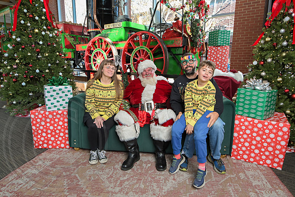 The Charleston Santa 2024-Dec14-2510