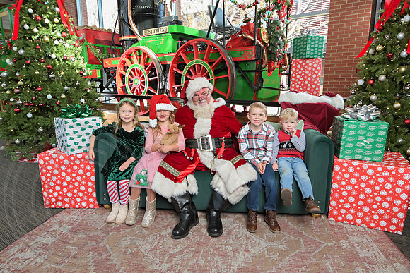 The Charleston Santa 2024-Dec15-2906