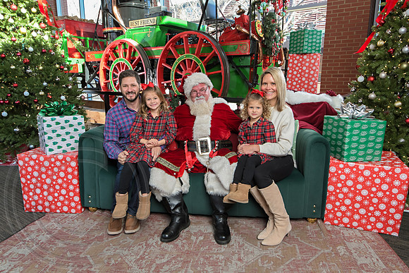 The Charleston Santa 2024-Dec22-3769