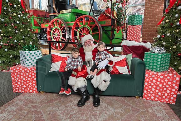 The Charleston Santa 2024-Dec15-2968