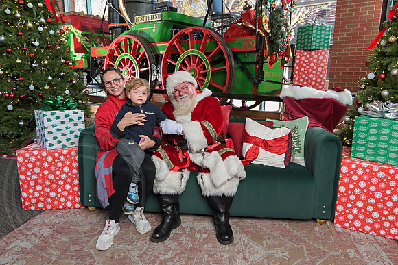 The Charleston Santa 2024-Dec15-2785