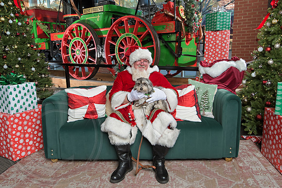 The Charleston Santa 2024-Dec7-1808