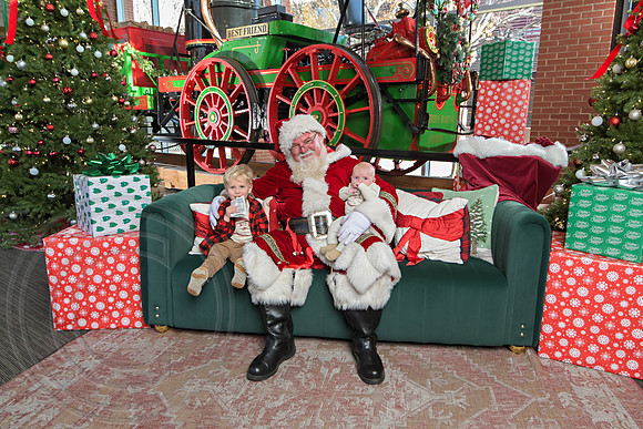 The Charleston Santa 2024-Dec15-2806