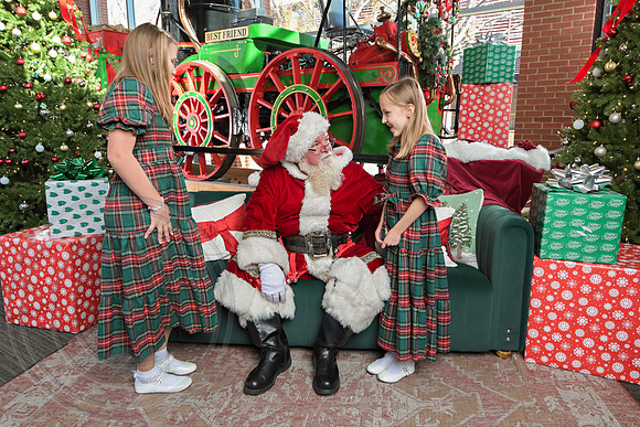The Charleston Santa 2024-Dec15-2889