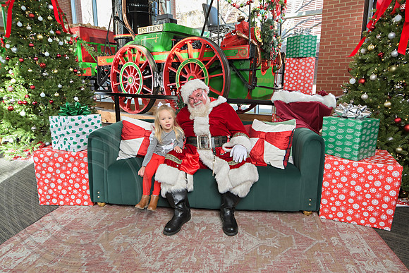 The Charleston Santa 2024-Dec15-3004