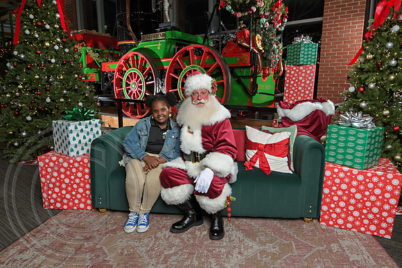 The Charleston Santa 2024-Dec10-2309