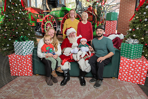 The Charleston Santa 2024-Dec7-1671