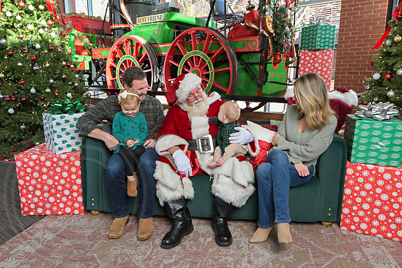 The Charleston Santa 2024-Dec15-2876