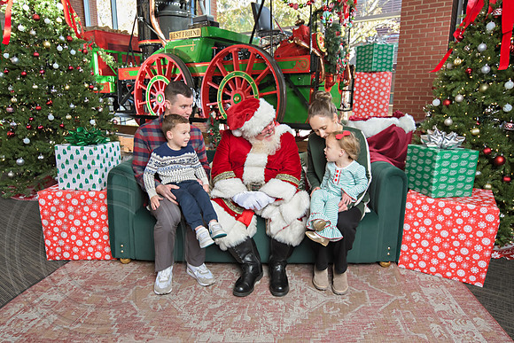The Charleston Santa 2024-Nov30-0522