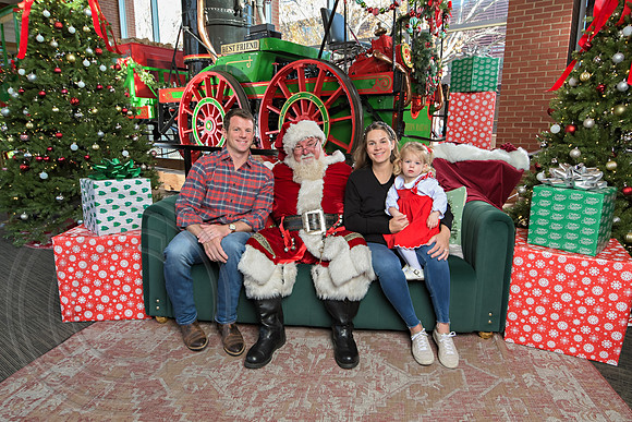 The Charleston Santa 2024-Dec15-2804