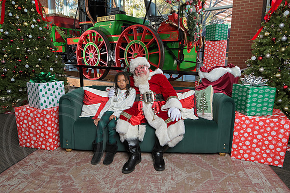 The Charleston Santa 2024-Dec7-1762