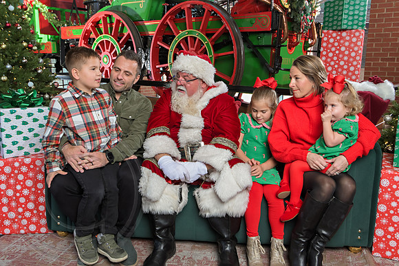 The Charleston Santa 2024-Dec15-2779