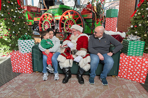 The Charleston Santa 2024-Dec22-3921