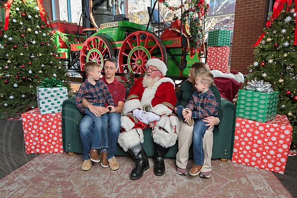 The Charleston Santa 2024-Dec14-2405