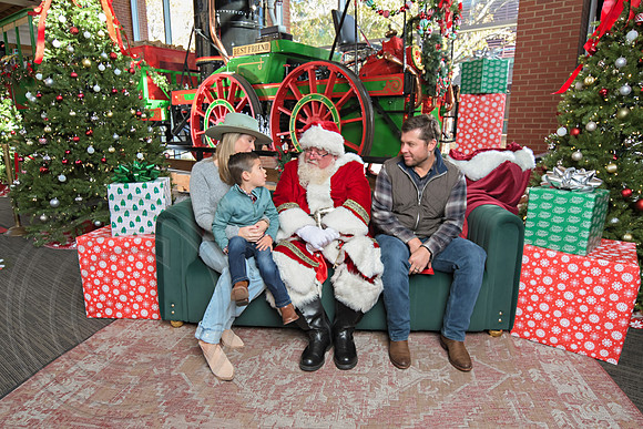 The Charleston Santa 2024-Dec1-0906
