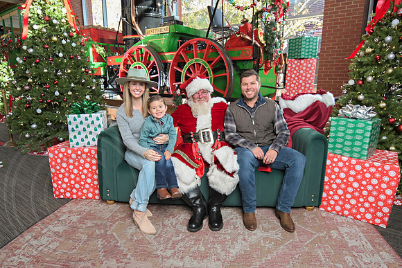 The Charleston Santa 2024-Dec1-0905