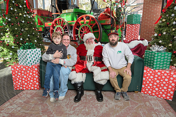 The Charleston Santa 2024-Dec7-1620