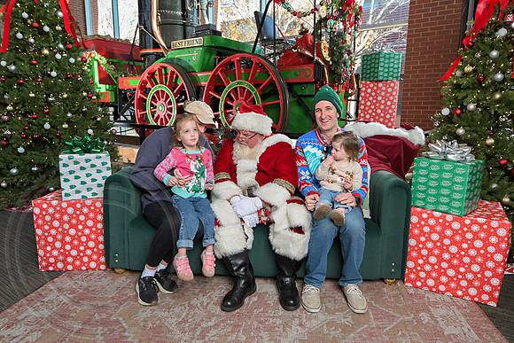 The Charleston Santa 2024-Dec14-2358
