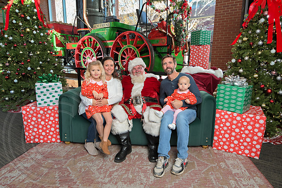 The Charleston Santa 2024-Dec14-2367