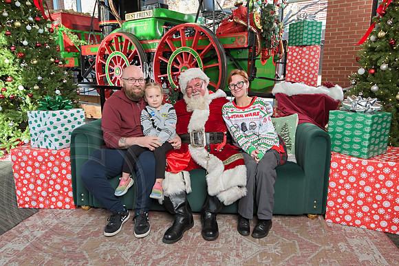 The Charleston Santa 2024-Dec15-3024