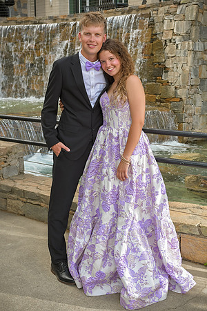 RKPhoto-2024-FallsPark-PromPics-85
