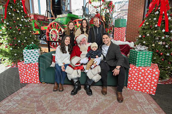 The Charleston Santa 2024-Dec22-3898