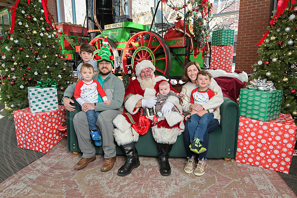 The Charleston Santa 2024-Dec14-2543