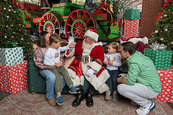 The Charleston Santa 2024-Dec7-1790