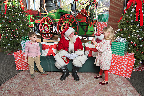 The Charleston Santa 2024-Dec1-0889