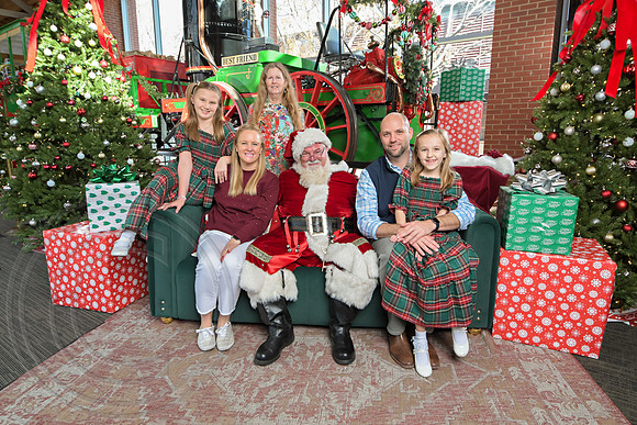 The Charleston Santa 2024-Dec15-2888