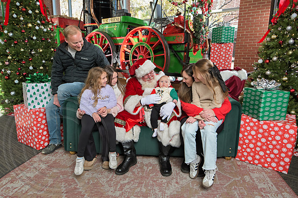 The Charleston Santa 2024-Dec7-1572