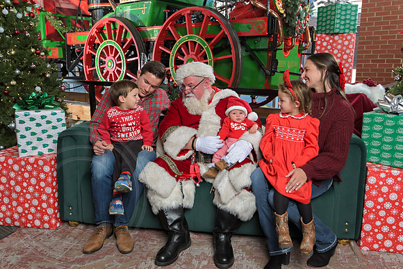 The Charleston Santa 2024-Dec22-4016