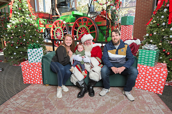 The Charleston Santa 2024-Dec1-0944