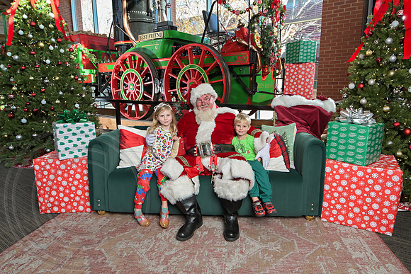 The Charleston Santa 2024-Dec14-2393