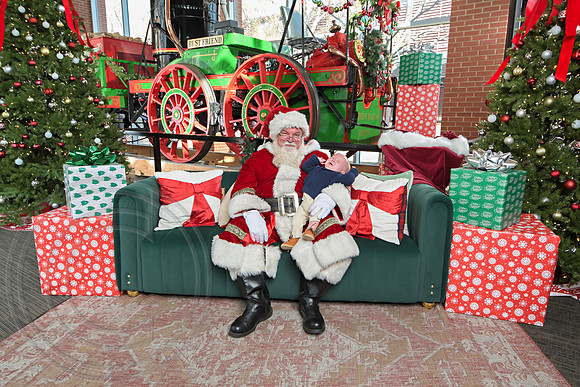 The Charleston Santa 2024-Dec15-2939