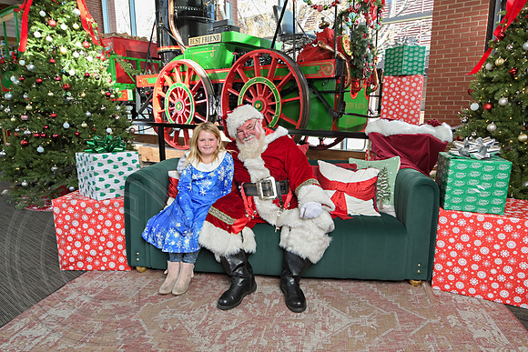The Charleston Santa 2024-Dec15-2895