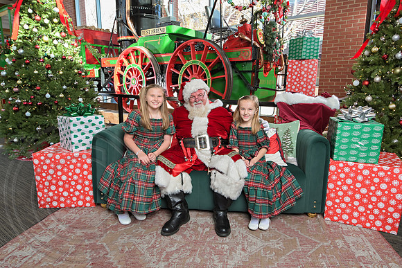 The Charleston Santa 2024-Dec15-2886