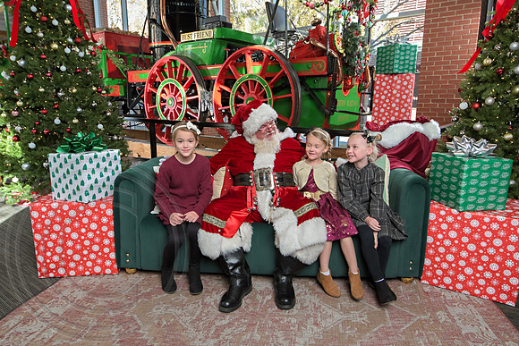 The Charleston Santa 2024-Dec7-1581