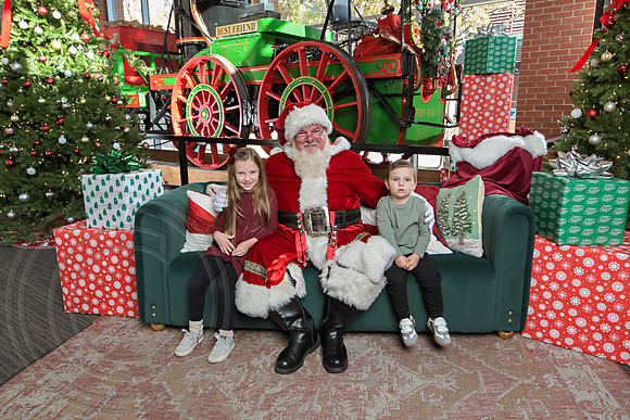 The Charleston Santa 2024-Dec7-1472