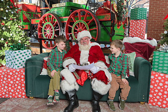 The Charleston Santa 2024-Dec14-2659