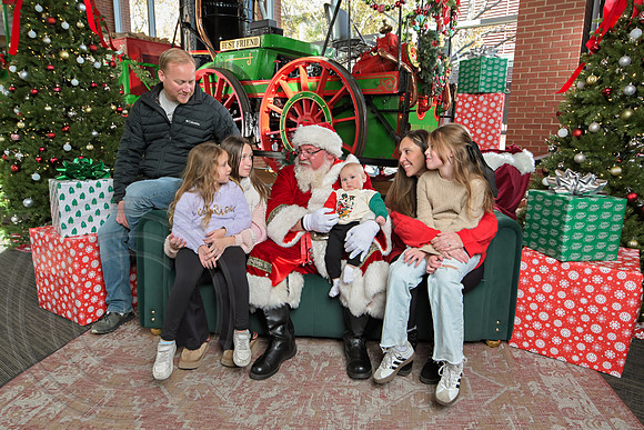 The Charleston Santa 2024-Dec7-1571