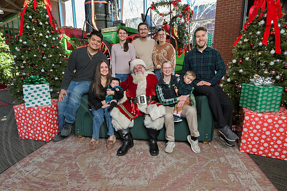 The Charleston Santa 2024-Dec22-3682