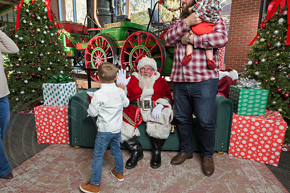 The Charleston Santa 2024-Dec7-1352