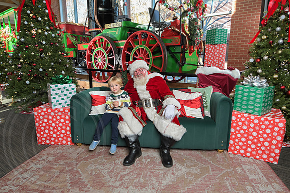 The Charleston Santa 2024-Dec14-2670