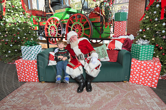 The Charleston Santa 2024-Nov30-0587