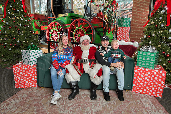 The Charleston Santa 2024-Dec14-2742