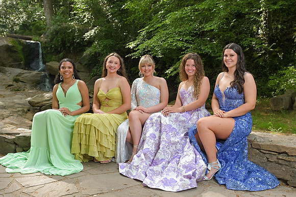 RKPhoto-2024-FallsPark-PromPics-47