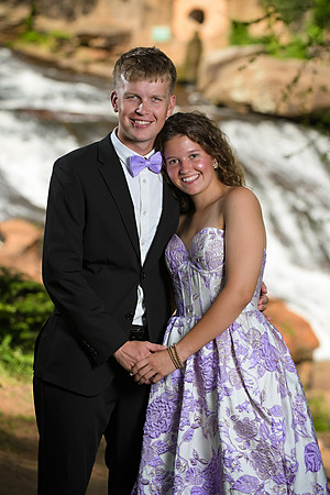 RKPhoto-2024-FallsPark-PromPics-17