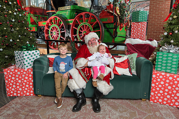 The Charleston Santa 2024-Dec14-2748
